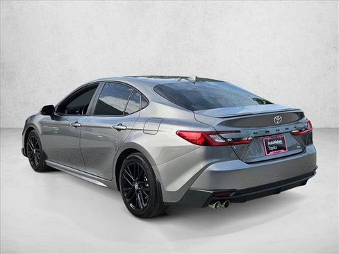 Used 2026 Toyota Camry SE FWD image 8