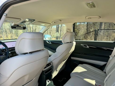 Used 2025 Genesis GV80 2.5T Standard image 21