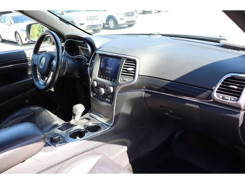 Used 2018 Jeep Grand Cherokee Trailhawk w/ Trailhawk Luxury Group AWD/4WD image 26