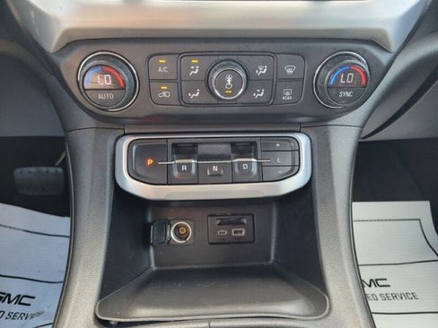 Used 2021 GMC Acadia SLT w/ Elevation Edition FWD image 22