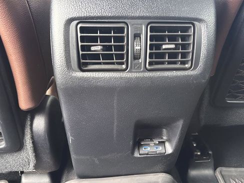 Used 2023 Toyota 4Runner Limited AWD/4WD image 11