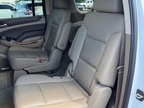 Used 2016 Chevrolet Suburban LTZ RWD image 6
