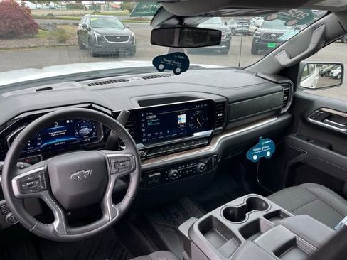 Used 2025 Chevrolet Silverado 1500 RST w/ LPO, Liner Protection Package AWD/4WD image 15