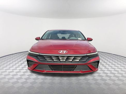 Used 2024 Hyundai Elantra SEL FWD image 2