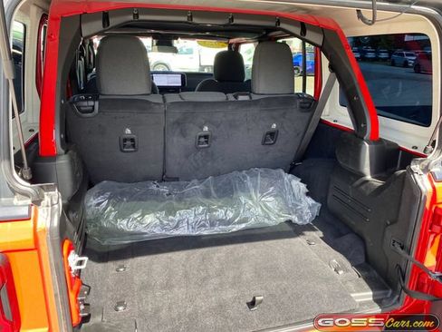 Certified 2025 Jeep Wrangler Unlimited Rubicon AWD/4WD image 8