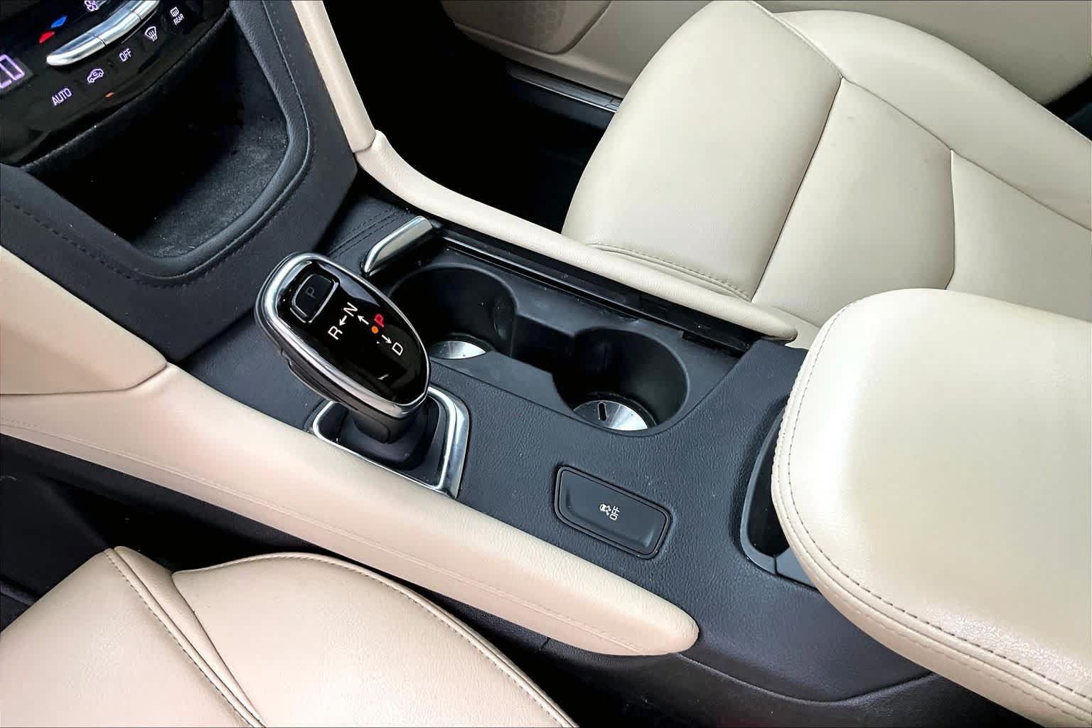 Used 2019 Cadillac XT5 FWD image 19