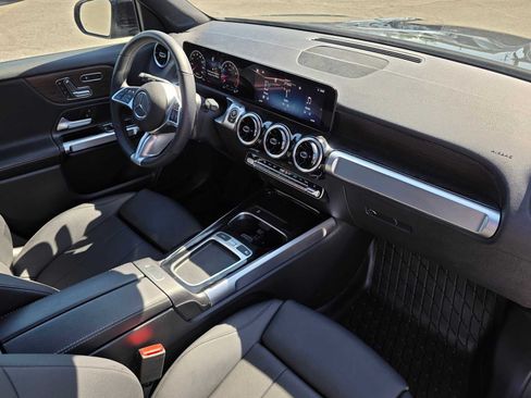 Used 2026 Mercedes-Benz GLB 250 4MATIC image 10