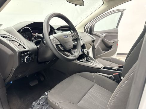 Used 2018 Ford Focus SEL FWD image 10