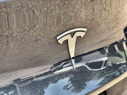 Used 2023 Tesla Model Y Long Range AWD/4WD image 16