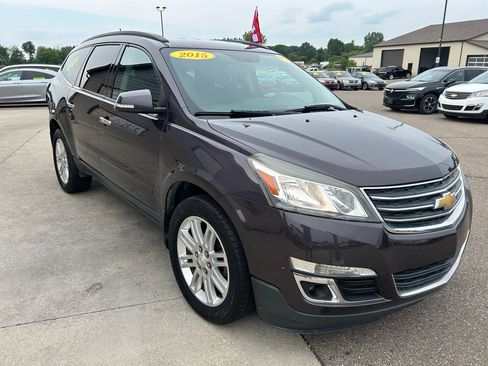 Used 2015 Chevrolet Traverse LT w/ Style and Technology Package FWD image 3