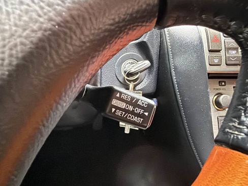 Used 2002 Lexus SC 430 Convertible RWD image 21