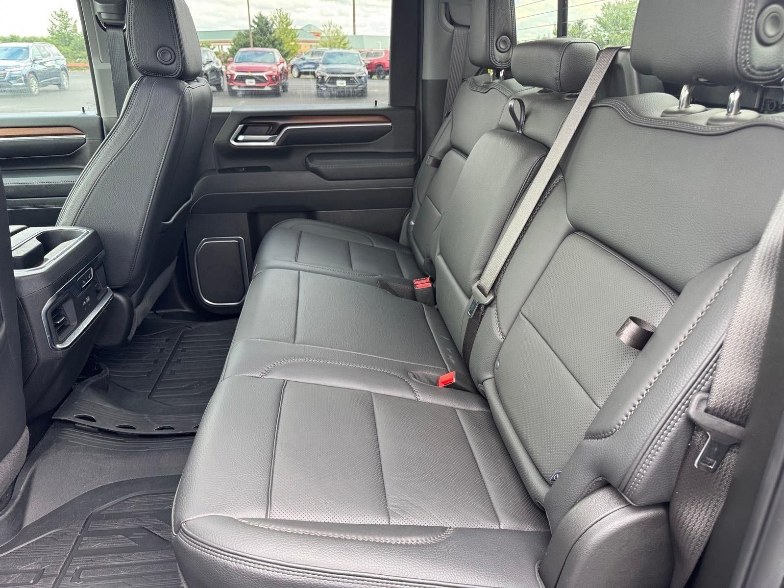 Used 2026 GMC Sierra 2500 Denali w/ Denali Reserve Package AWD/4WD image 9