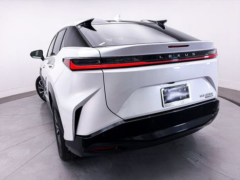 Used 2023 Lexus RZ 450e Premium w/ Technology Package AWD/4WD image 10