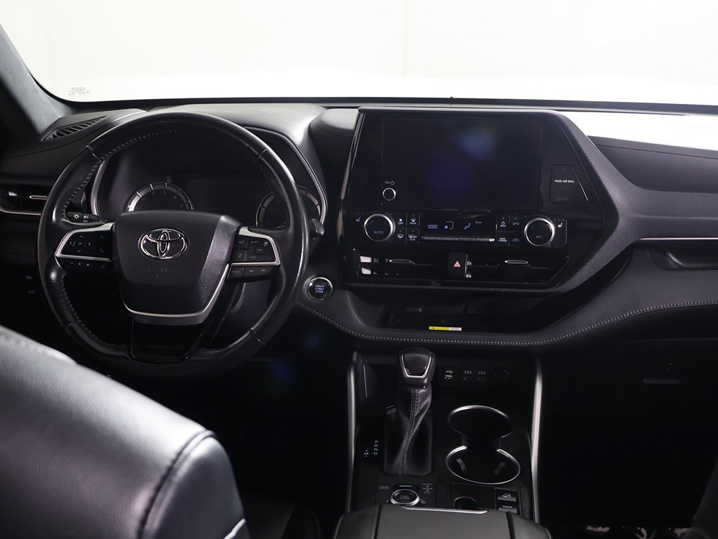 Used 2023 Toyota Highlander XSE AWD/4WD image 35