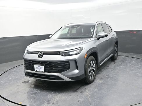 New 2026 Volkswagen Tiguan S image 4