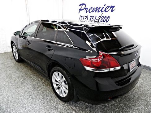 Used 2014 Toyota Venza LE image 4