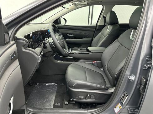 New 2025 Hyundai Tucson Limited image 9