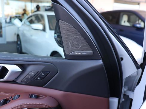 Used 2024 BMW X5 xDrive50e w/ Executive Package image 19