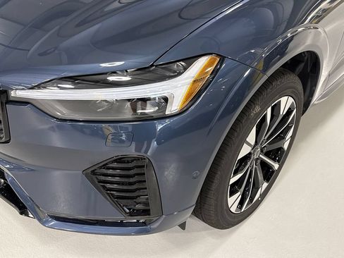 Certified 2026 Volvo XC60 B5 Plus AWD/4WD image 7