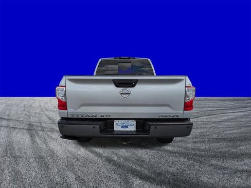 Used 2017 Nissan Titan PRO-4X AWD/4WD image 5