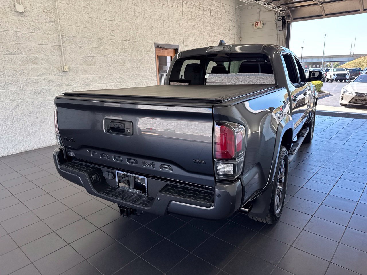 Certified 2021 Toyota Tacoma Limited w/ Nightshade Package AWD/4WD image 7
