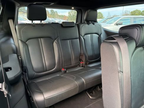Used 2022 Jeep Wagoneer Series II w/ Premium Group I RWD image 18