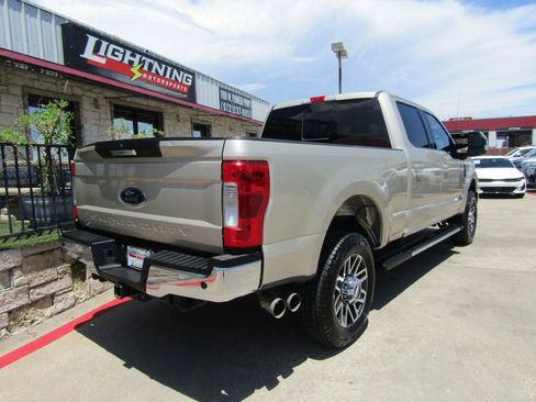 Used 2017 Ford F350 Lariat w/ Lariat Value Package AWD/4WD image 4