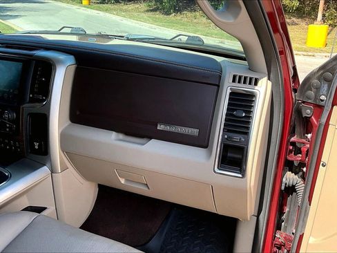 Used 2016 RAM 2500 Laramie AWD/4WD image 15