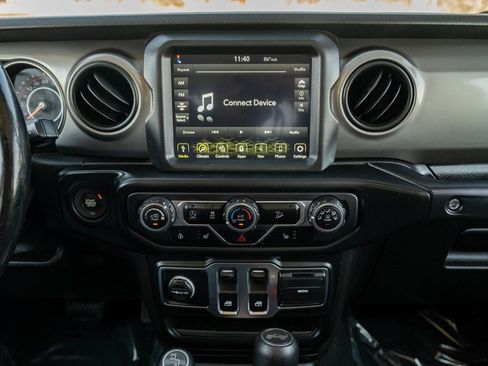 Used 2020 Jeep Wrangler Sport image 19