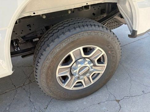 Used 2025 Ford F250 Lariat AWD/4WD image 9