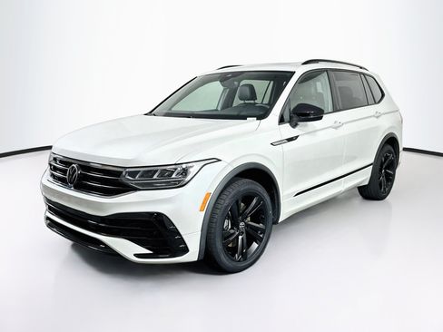 Used 2023 Volkswagen Tiguan SE R-Line FWD image 3