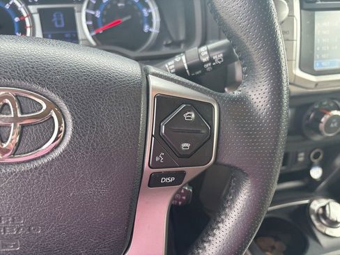 Used 2017 Toyota 4Runner SR5 Premium AWD/4WD image 18