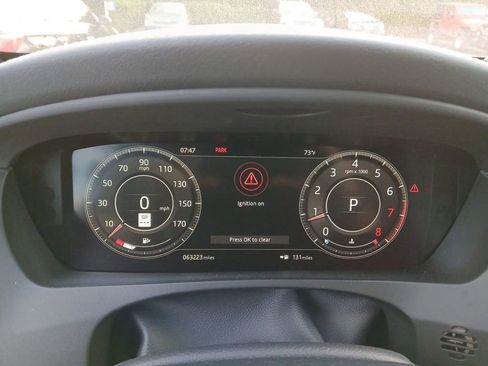 Used 2019 Jaguar F-PACE S image 3