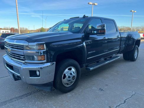 Used 2015 Chevrolet Silverado 3500 LTZ w/ Duramax Plus Package image 4