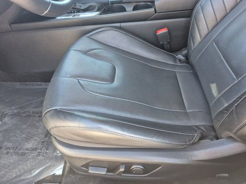 Used 2023 Hyundai Elantra Limited FWD image 12