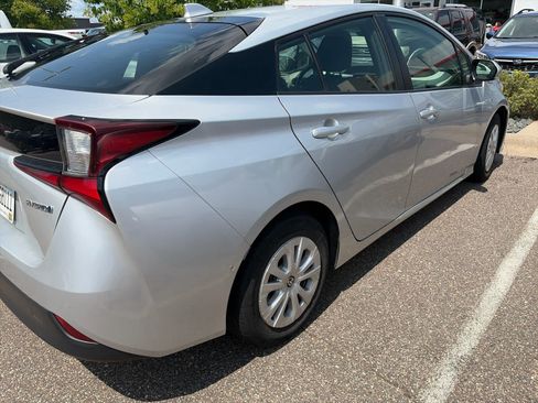 Used 2022 Toyota Prius LE FWD image 6