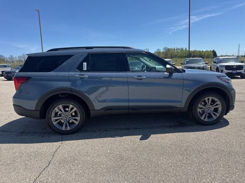 New 2026 Ford Explorer Active w/ Active Comfort Package AWD/4WD image 2