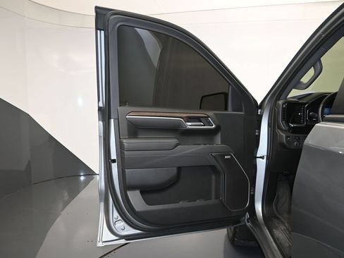 Used 2025 Chevrolet Silverado 1500 RST w/ Convenience Package II AWD/4WD image 10