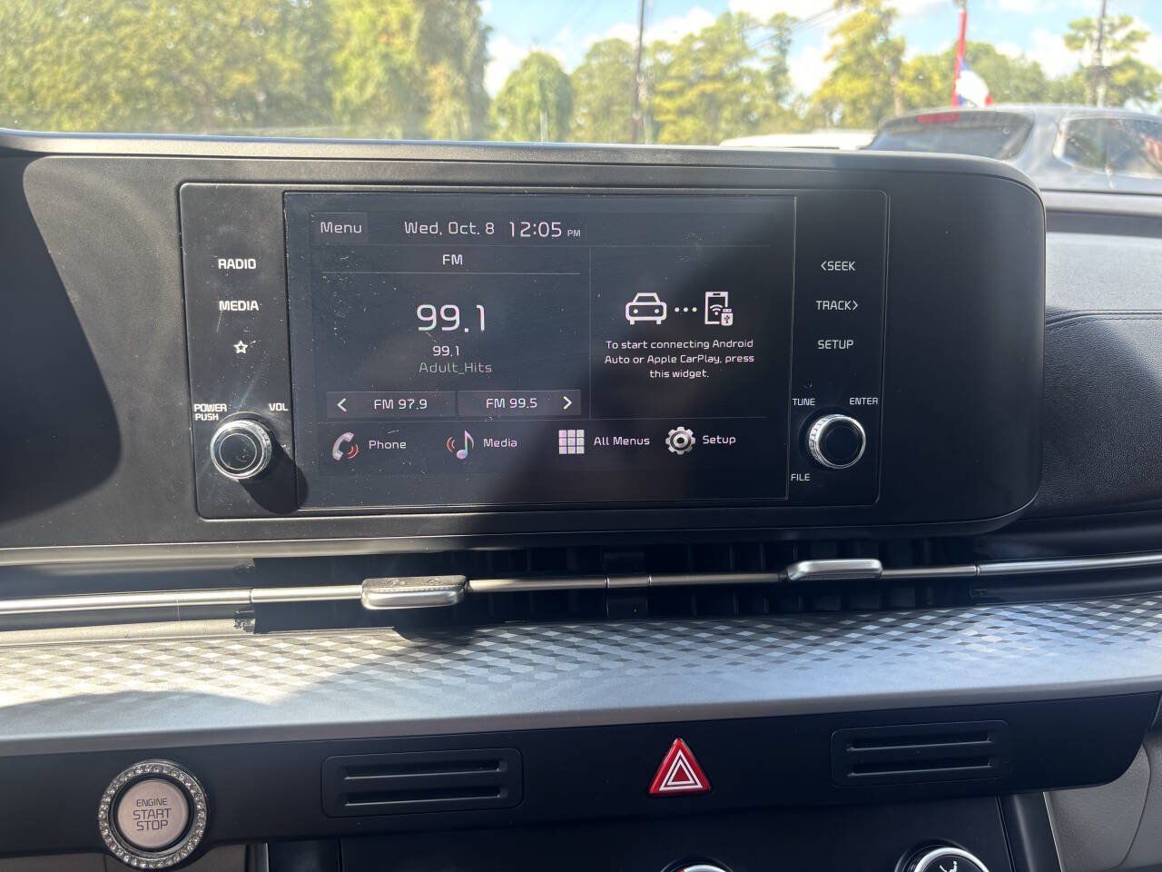 Used 2023 Kia Carnival LX FWD image 33