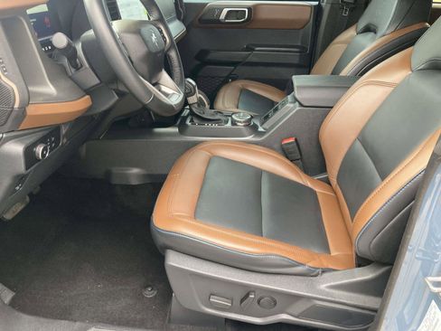 Used 2024 Ford Bronco Outer Banks image 19