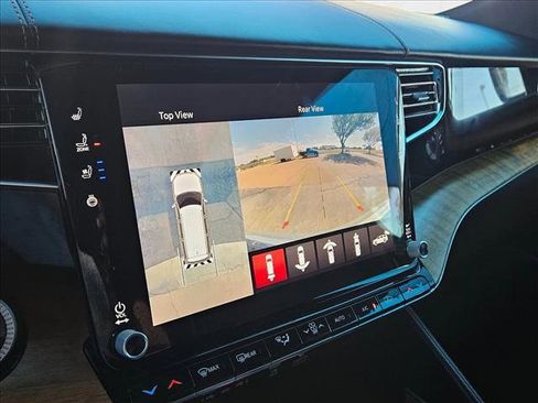 Used 2022 Jeep Grand Wagoneer Series III w/ Rear Seat Video Group 1 image 15