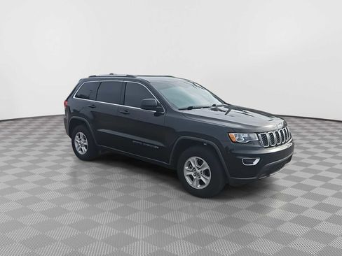 Used 2017 Jeep Grand Cherokee Laredo w/ Quick Order Package 2BE RWD image 2