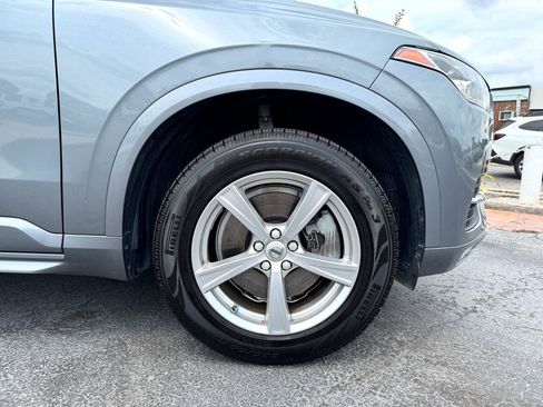 Used 2016 Volvo XC90 T5 Momentum image 3