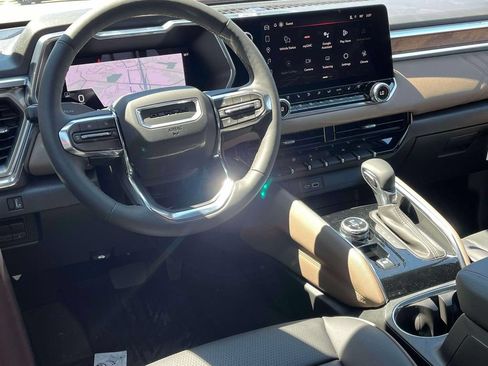 New 2026 GMC Canyon Denali AWD/4WD image 13