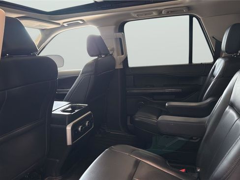 Certified 2022 Ford Expedition Max XLT image 18