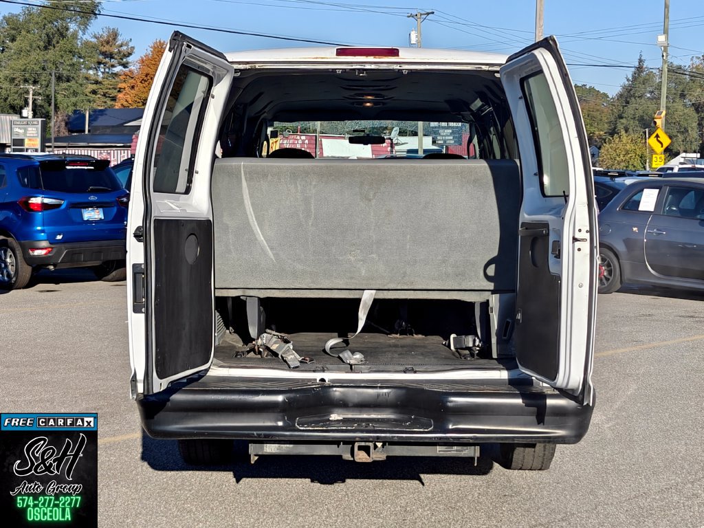 Used 2003 Ford E-350 and Econoline 350 Club Wagon RWD image 18