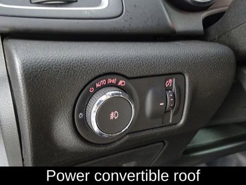 Used 2019 Buick Cascada Premium image 18