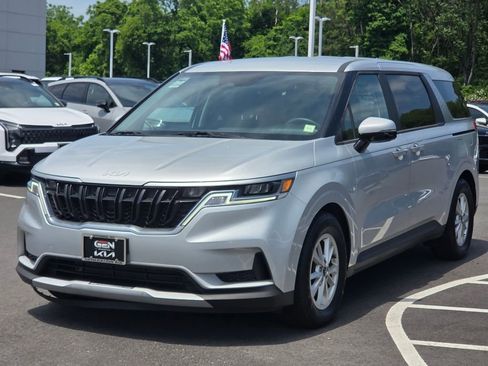 Used 2022 Kia Carnival LX FWD image 7