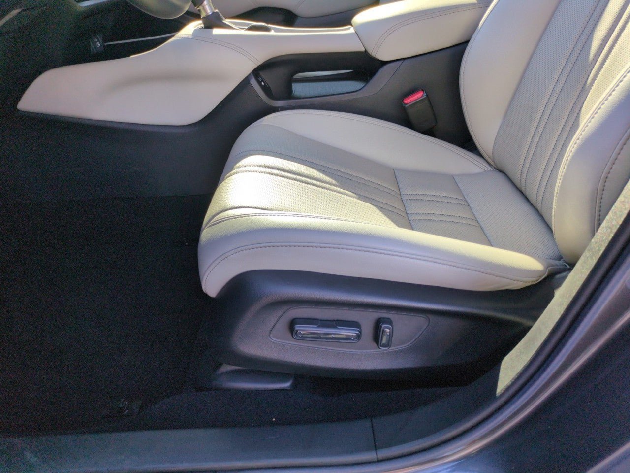 Used 2024 Honda HR-V EX-L image 13
