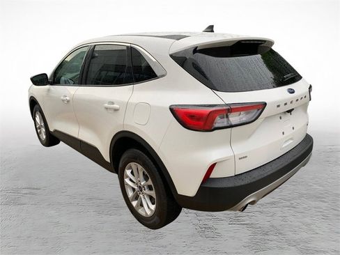 Used 2022 Ford Escape SE w/ Convenience Package AWD/4WD image 4